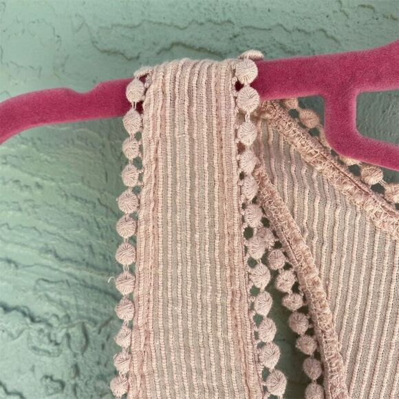 O'Neill Women's Pink Crochet Trim Textured Tank Top Size S Sleeveless - Picture 3 of 10